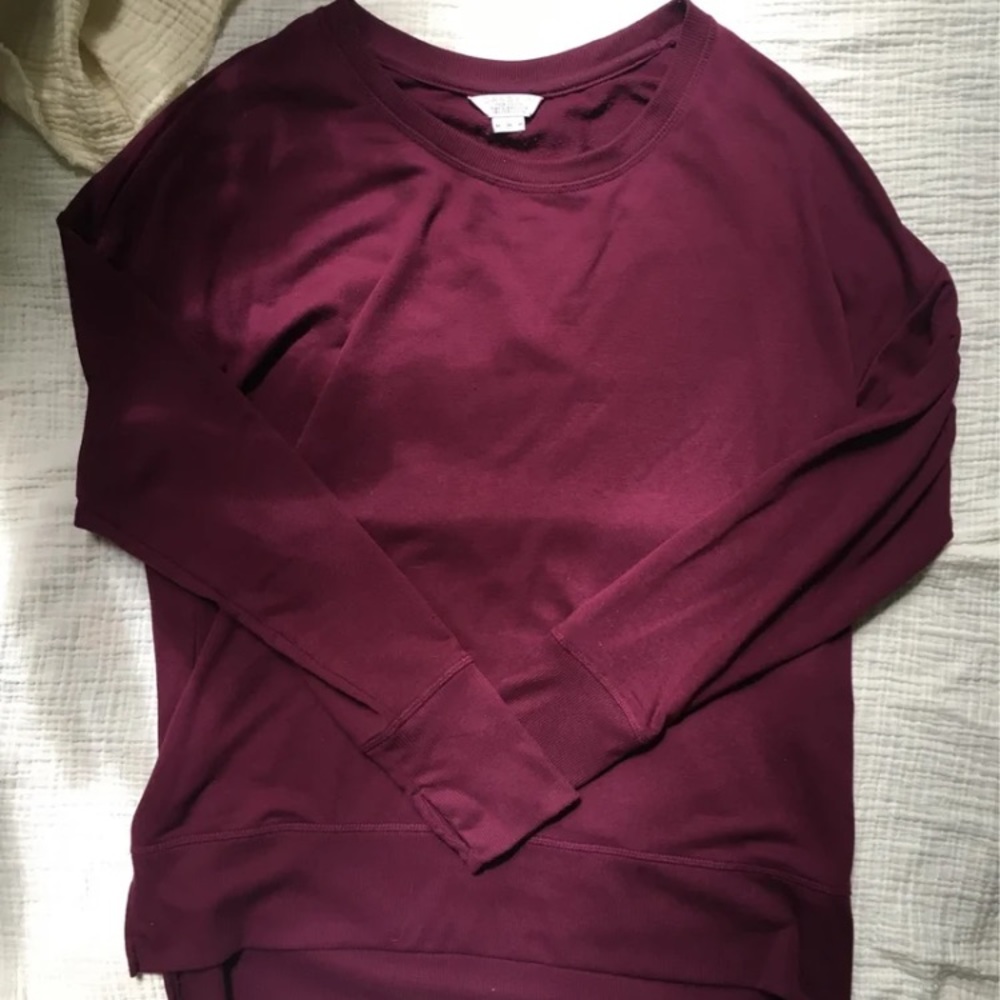 Danskin magenta pull-over top